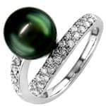 انگشتر طلای سفید با نگین مروارید و الماس: مدل rgf1137