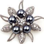 سنجاق سینه طلای سفید با نگین مروارید 