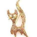 سنجاق سینه طلای زرد با نگین توپاز مدل: bdf1006