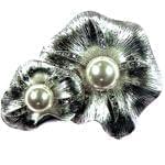 سنجاق سینه طلای سفید با نگین مروارید مدل: bdf1017