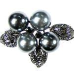 سنجاق سینه طلای سفید با نگین مروارید مدل: bdf1027