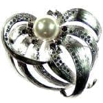 سنجاق سینه طلای سفید با نگین مروارید مدل: bdf1033