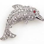 سنجاق سینه طلای سفید با نگین الماس مدل: bdf1040