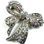 سنجاق سینه طلا سفید با نگین توپاز مدل: bdf1059