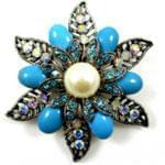 سنجاق سینه طلا سفید با نگین مروارید و فیروزه مدل: bdf1062