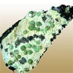 Melanite (لعل سياه)