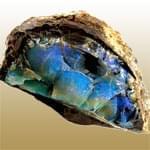 معرفی خصوصیات سنگ و کانی رمانیت Rumanite + جدول خصوصیات