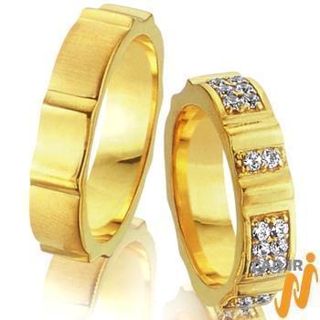 ست حلقه ازدواج طلا زرد با نگین الماس تراش برلیان مدل: srd1201