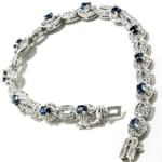 دستبند طلا با نگین یاقوت آبی و الماس تراش برلیان طرح کلاسیک مدل: bdf1151