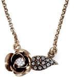 گردنبند طلا رنگی با طراحی گل و نگین الماس مدل:ndf1117