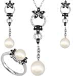 نیم ست آویز و گوشواره و انگشتر با نگین مروارید و الماس تراش برلیان مدل: hsdf1275