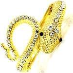 دستبند النگویی طلا زرد با نگین الماس تراش برلیان طرح مار مدل:bgf1073 