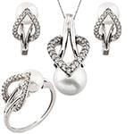 نیم ست آویز، گوشواره و انگشتر با نگین مروارید و الماس تراش برلیان طرح قلب مدل: hsdf1363