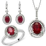 نیم ست آویز، گوشواره و انگشتر با نگین یاقوت قرمز و الماس تراش برلیان مدل: hsdf1311