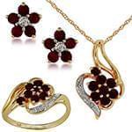 نیم ست آویز، گوشواره و انگشتر با نگین گارنت و الماس تراش برلیان مدل: hsdf1324