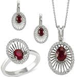 نیم ست آویز، گوشواره و انگشتر با نگین یاقوت قرمز و الماس تراش برلیان مدل: hsdf1326