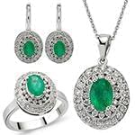 نیم ست آویز، گوشواره و انگشتر با نگین زمرد و الماس تراش برلیان مدل: hsdf1327