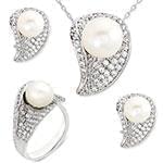 نیم ست آویز، گوشواره و انگشتر با نگین مروارید و الماس تراش برلیان مدل: hsdf1330