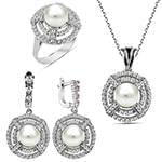 نیم ست آویز، گوشواره و انگشتر با نگین مروارید و الماس تراش برلیان مدل: hsdf1335