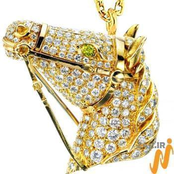 آویز اسب جواهر با نگین زبرجد و الماس تراش برلیان و طلای زرد مدل: npdf12989