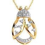 آویز بچه گانه جواهر با نگین الماس تراش برلیان طرح کفش دوزک مدل: pgb2039