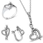 نیم ست آویز، گوشواره و انگشتر طلا با نگین الماس تراش برلیان طرح قلب: مدل hdset2097