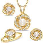 نیم ست آویز، گوشواره و انگشتر با نگین مروارید و برلیان طرح گل مدل: hsdf1399