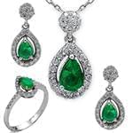 نیم ست آویز، گوشواره و انگشتر با نگین زمرد و الماس تراش برلیان مدل: hsdf1428