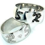 حلقه ست طلای عروس با نگین الماس تراش برلیان با حکاکی حروف مدل: srd1438