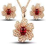 نیم ست طلای رزگلد با نگین یاقوت قرمز و برلیان طرح گل مدل: hsdf1462