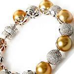 دستبند زنانه طلا با نگین الماس تراش برلیان و مروارید مدل: bdf1261