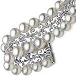 دستبند زنانه طلا با نگین الماس تراش برلیان و مروارید مدل: bdf1265