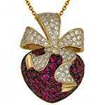 پلاک آویز قلب طلا و جواهر یاقوت سرخ و برلیان طرح قلب و پاپیون مدل: npdf12999