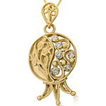 پلاک آویز طرح انار طلای زرد 18 عیار با نگین الماس تراش برلیان مدل npdf13221 