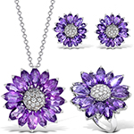 نیم ست آویز و گوشواره و انگشتر طلا با نگین آمیتیست و برلیان طرح فلاور مدل: hsdf1277