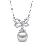 گردنبند مروارید و طلا زنانه جدید پاپیونی با نگین مروارید سفید و الماس تراش برلیان طرح پاپیون مدل: ndf194 